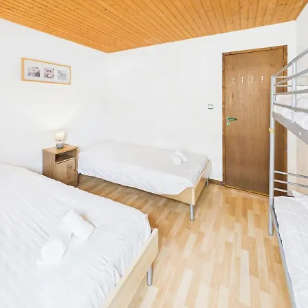 Terrasse, Vue Sur Les Montagnes Et Parking 公寓 *