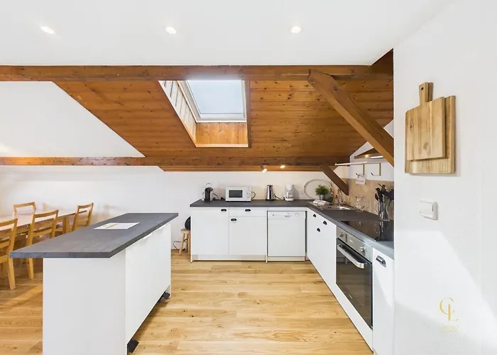 Terrasse, Vue Sur Les Montagnes Et Parking Apartmán *